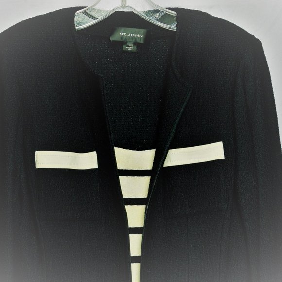 Classy St. John Jacket and Matching Top - Picture 6 of 6